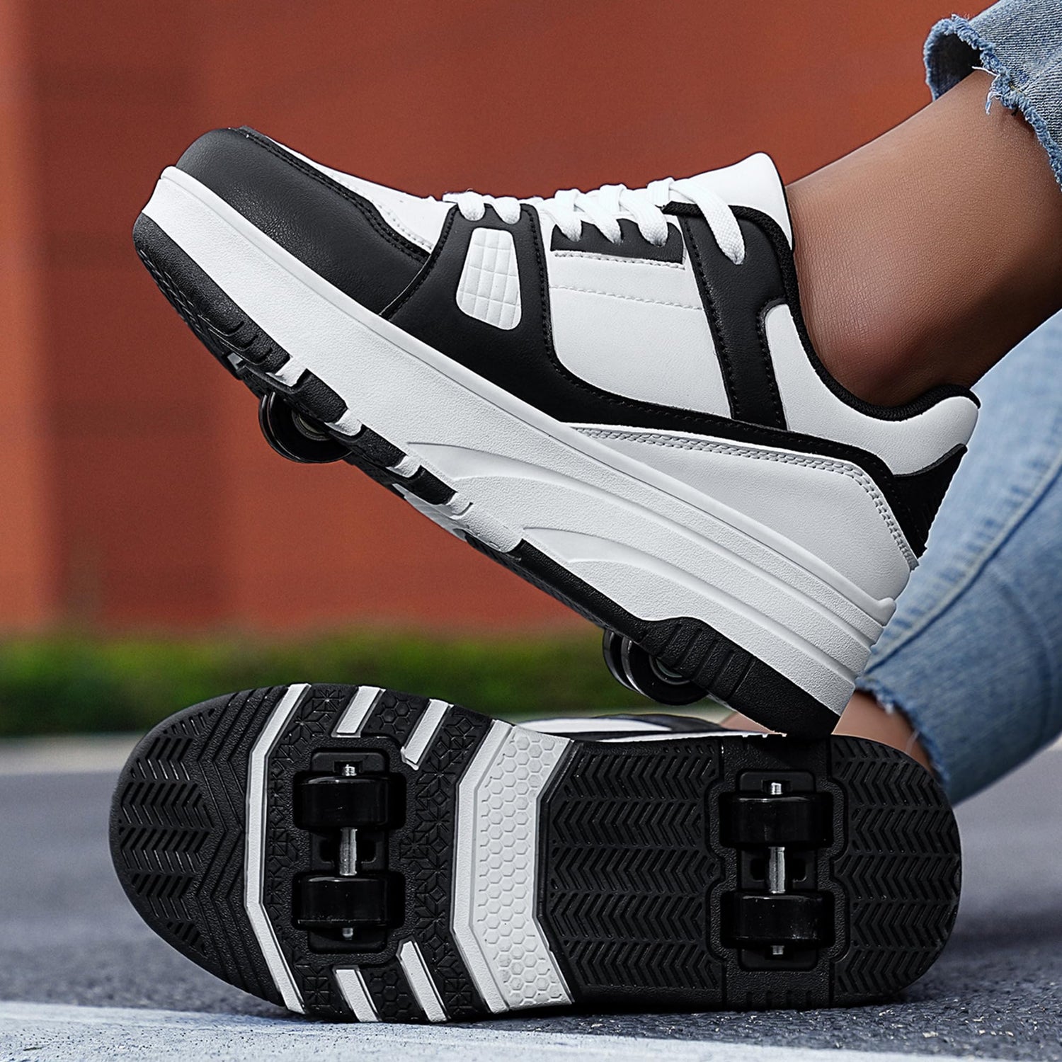 4 Wheels Roller Shoes PU Wheels shoes Black